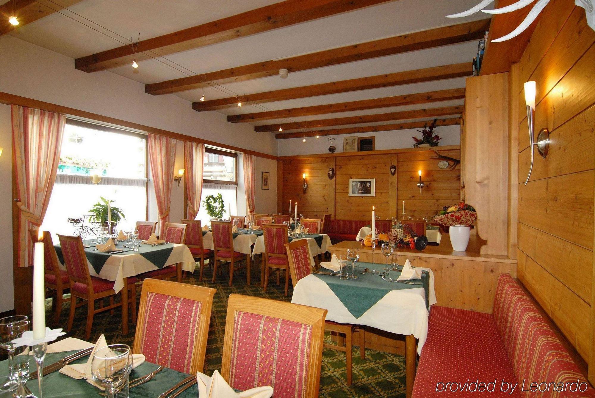 Hotel Fischer Sankt Johann in Tirol Restaurant photo